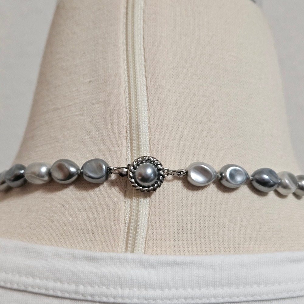 Gray Freshwater Pearl Necklace Silver Tone Clasp Natural Pearl Beaded Jewelry - Picture 3 of 4